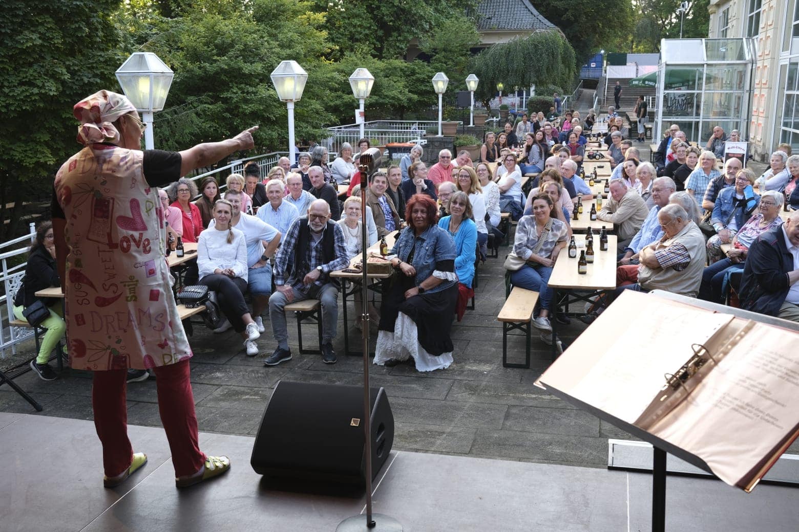 Bierkulturgarten: Esther Münch als Waltraud 'Walli' Ehlert