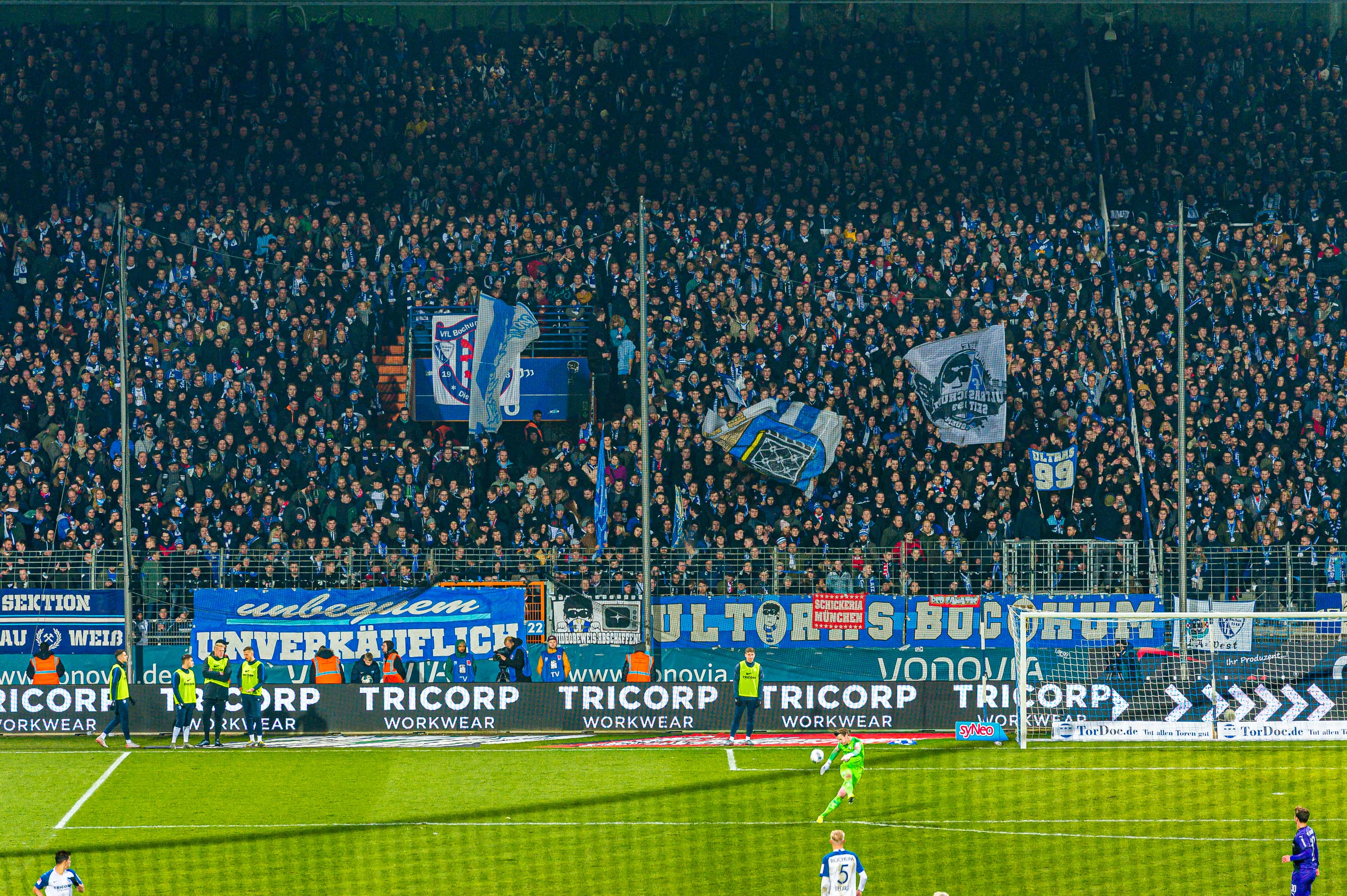 VfL Bochum: Fans im Ruhrstadion