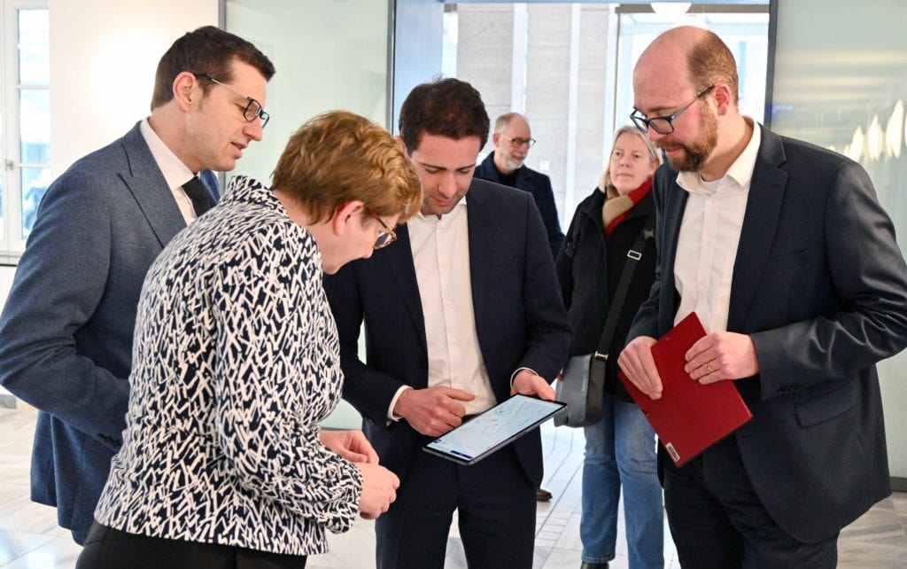 Haus des Wissens: im Rahmen der Förderbescheidübergabe