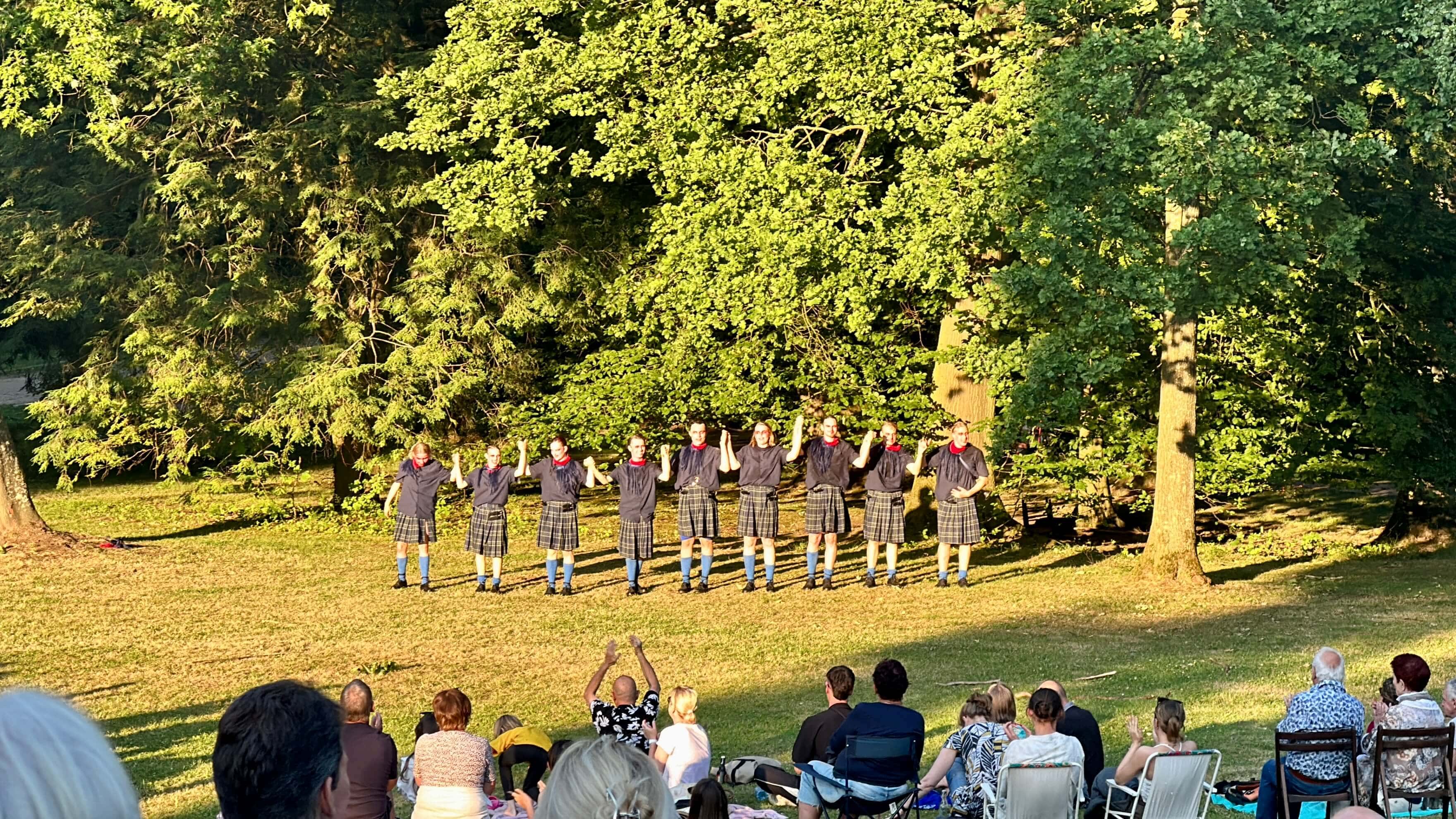 Macbeth im Schlosspark Weitmar: Applaus und Danke