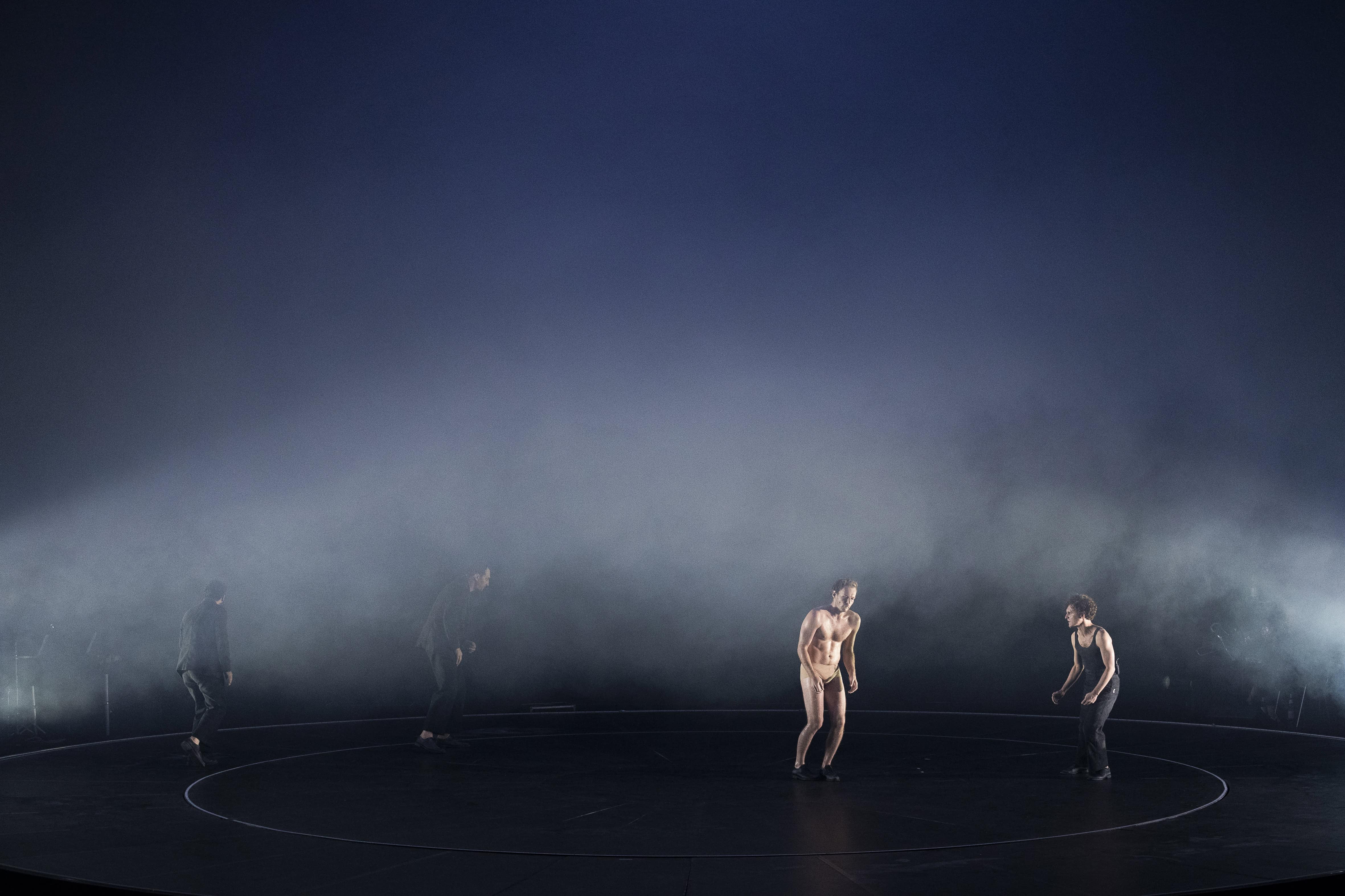 Warten auf Godot: Guy Clemens, Steven Scharf, Yannik Stöbener und Dominik Dos-Reis (Schauspielhaus Bochum)