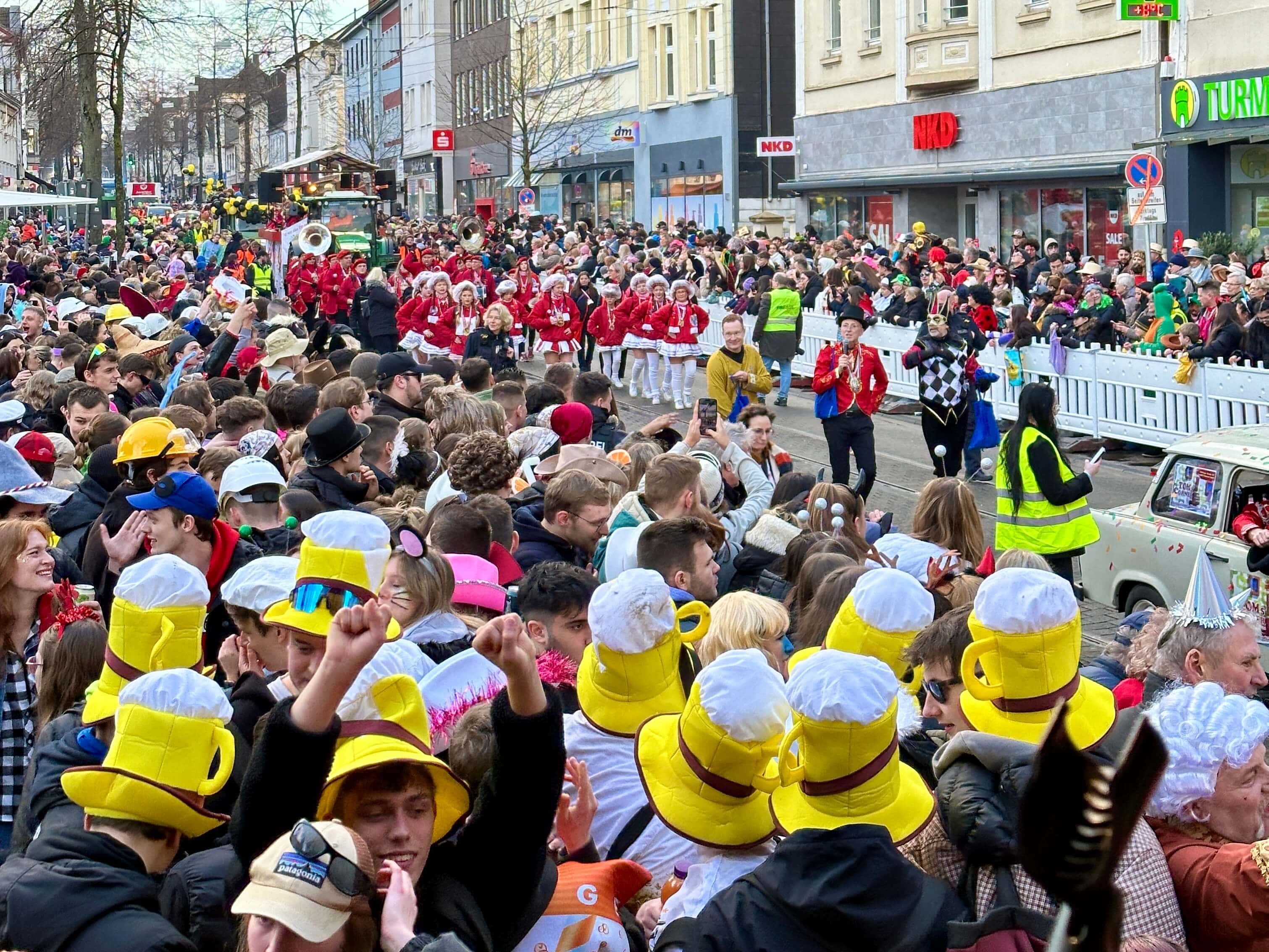 Lindwurm (Rosenmontagsumzug in Bochum-Linden) 2024