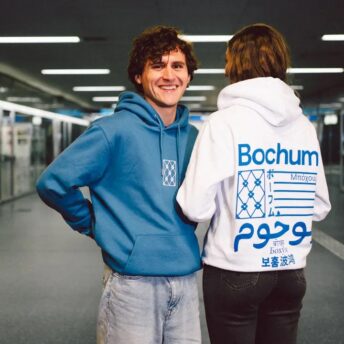 Vereint Bochum: Dominik Dos-Reis und Alina König (im neuen Hoodie)
