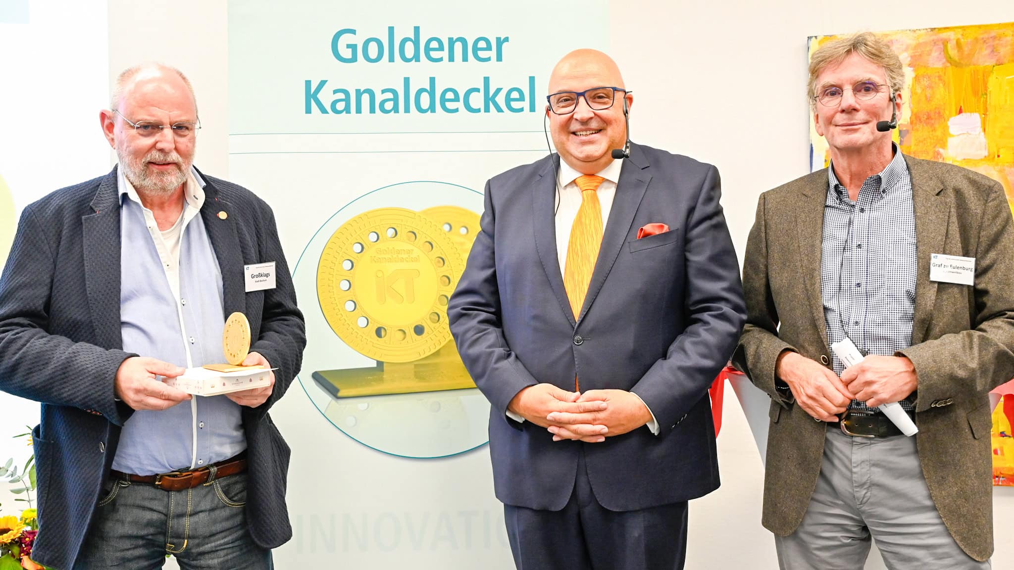 Goldener Kanaldeckel für die Stadt Bochum
