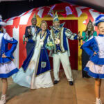 Das Prinzenpaar mit Prinz Heinz I. und Prinzessin Andrea I. und den Tanzmariechen - bei der 2026&rsquo;er Veranstaltung der Karnevalsfreunde von Christ-K&ouml;nig (Zwerge Bochum)